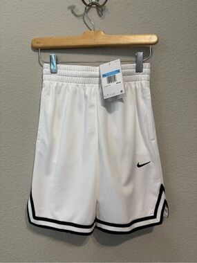 NWT! Nike Kids Basketball Shorts, White, Size M